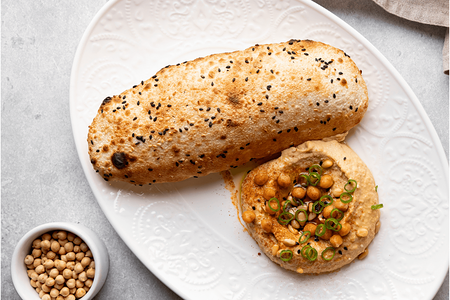 Хумус со злаковым хлебом