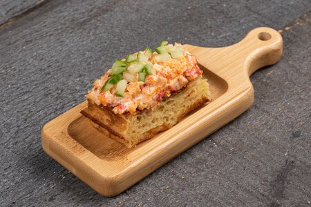 С крабовым мясом