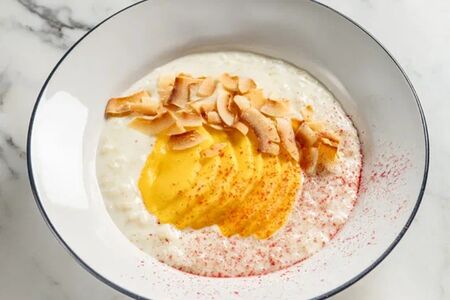 Рисовая каша, манго, ваниль и кокос