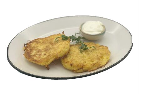 Картофельные драники со сметаной