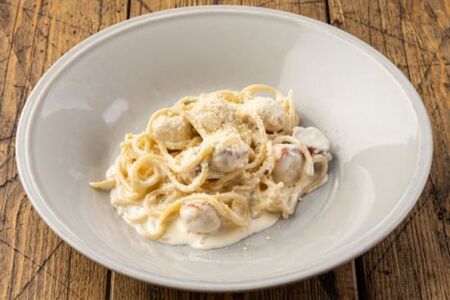 Спагетти в сырном соусе с фрикадельками