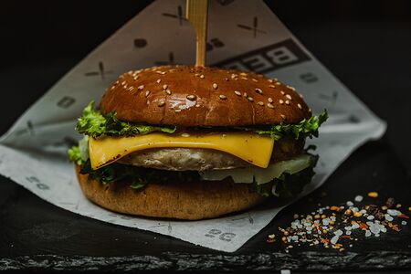 Chiken-бургер с ананасом 