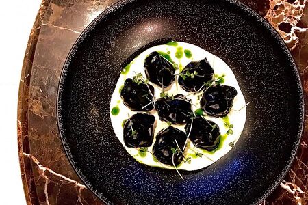 Черные манты с говядиной black angus 