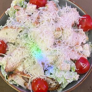 Цезарь с курицей