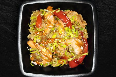 Вок с рисом и морепродуктами