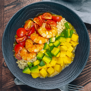 Боул с манго и креветками