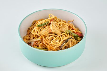 Вок Том ям с курицей 