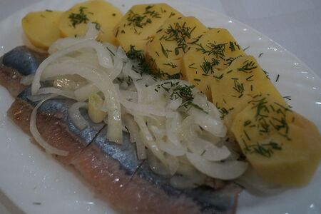 Сельдь с картофелем