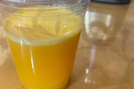 Свежевыжатый апельсиновый сок