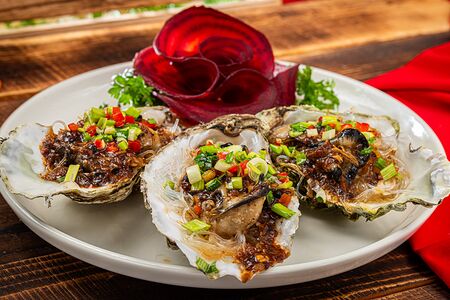 Устрицы под соусом чежи