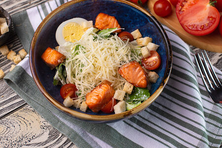 Цезарь с форелью