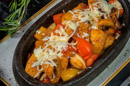 Гювеч из шампиньонов