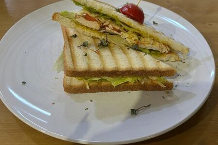 Сэндвич с куриной грудкой