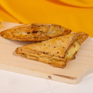 Треугольник Фитнес с брынзой и зеленью