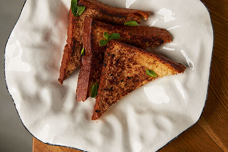 Бриошь сладкая с кленовым сиропом