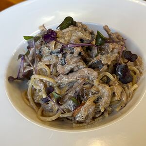 Паста со свининой, грибами и перечным соусом стандарт 