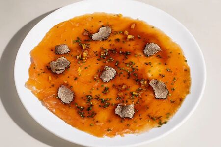 Карпаччо из лосося с трюфелем