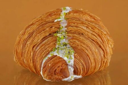 Круассан фисташковый