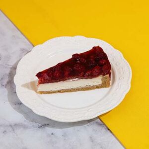 Пирожное Чизкейк с клубникой