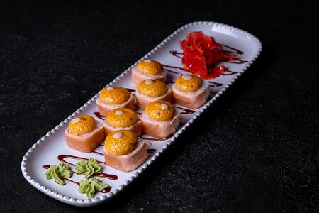 Запеченный ролл Филадельфия