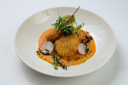 Биточки из щуки с соусом биск