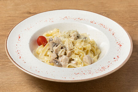 Феттуччине с курицей