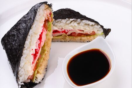 Суши-сэндвич с курицей