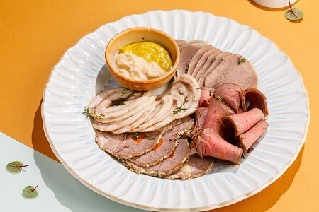 Мясное ассорти