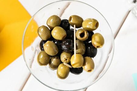 Оливки и маслины