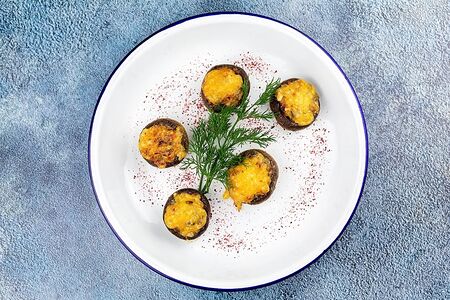 Шампиньоны фаршированные