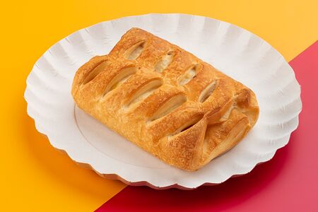 Слойка с ветчиной и сыром