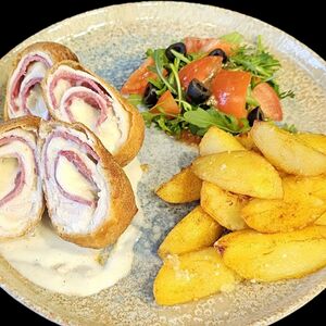 Куриные рулетики с салями