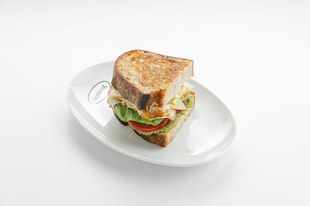 Сэндвич с индейкой и яйцом