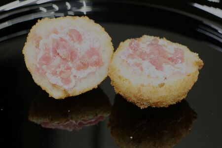 Онигири темпура с тунцом