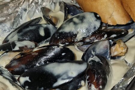 Мидии в соусе Том Ям