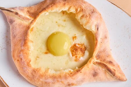 Хачапури по-аджарски