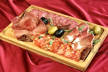 Мясная нарезка