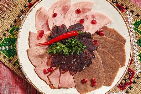 Мясная нарезка