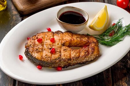 Лосось на мангале