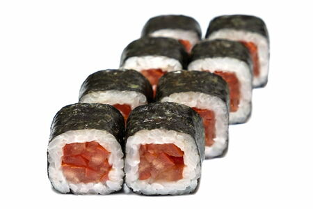 Ролл с помидором