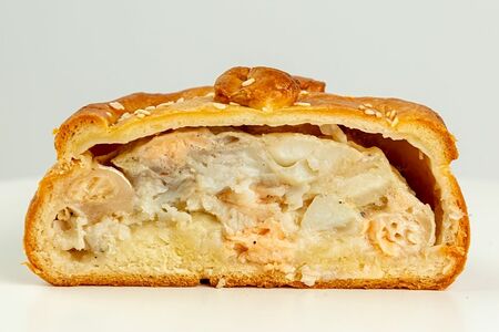 Элеш с красной и белой рыбой