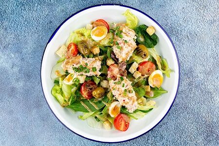 Салат с тунцом