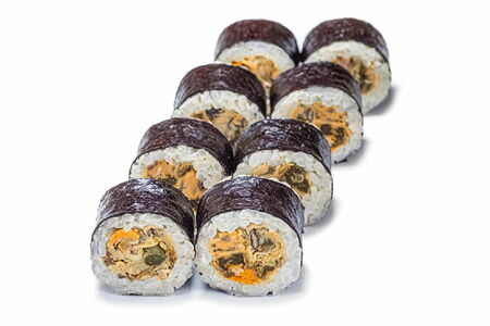 Ролл с мидиями