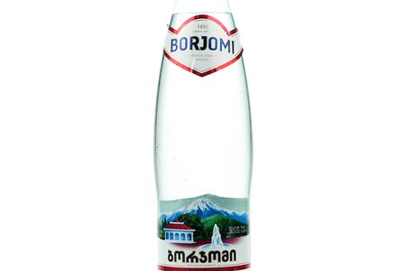 Минеральная вода Borjomi газированная