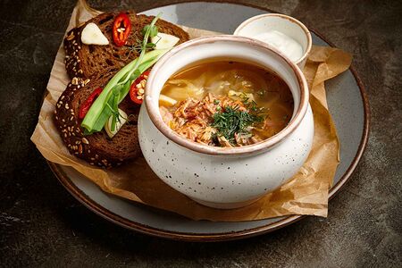 Домашние щи с копченой индейкой