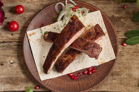 Свиные рёбра на мангале