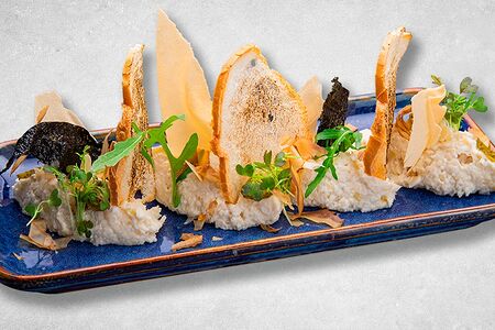 Паштет из копченого судака со сливочным сыром и каперсами