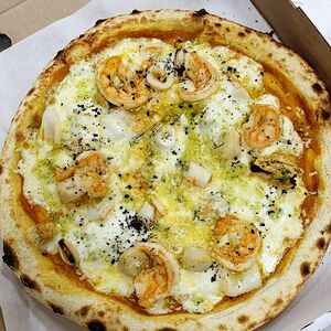 Пицца Фрутти ди Маре с морепродуктами 