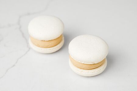 Макарон Карамельный раф