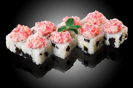 Тартар с гребешком и копченым лососем